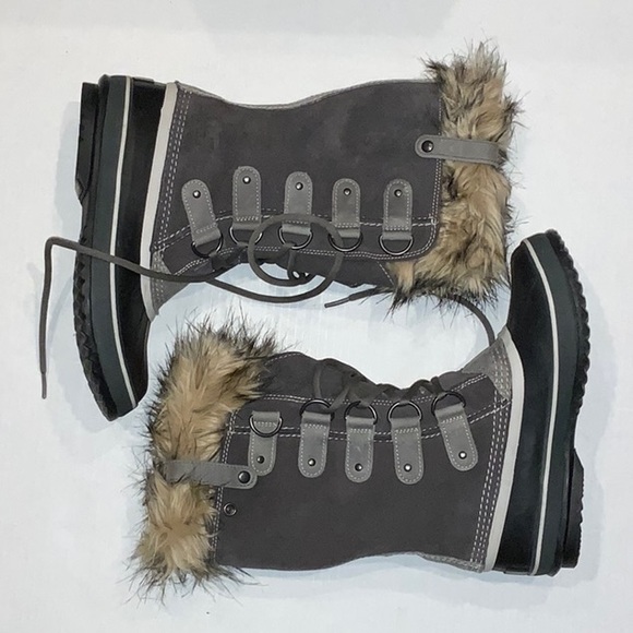 Like New Sorel Joan of Arctic Boots - Shale - Size 7 - Picture 3 of 3